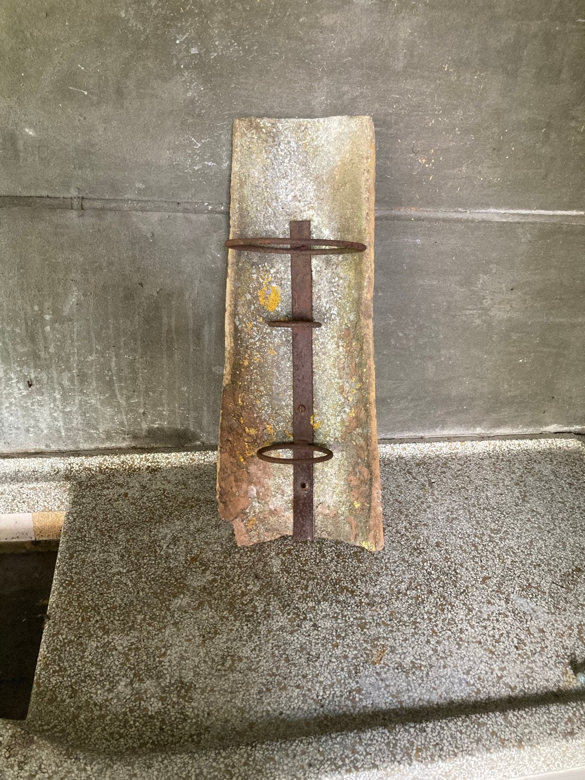 Vintage dakpan met metalen beugel - decoratief, Ophalen