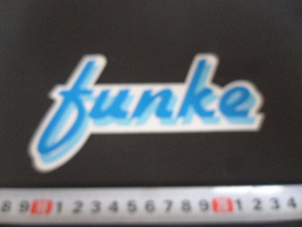 sticker logo FUNKE, Ophalen, Zo goed als nieuw