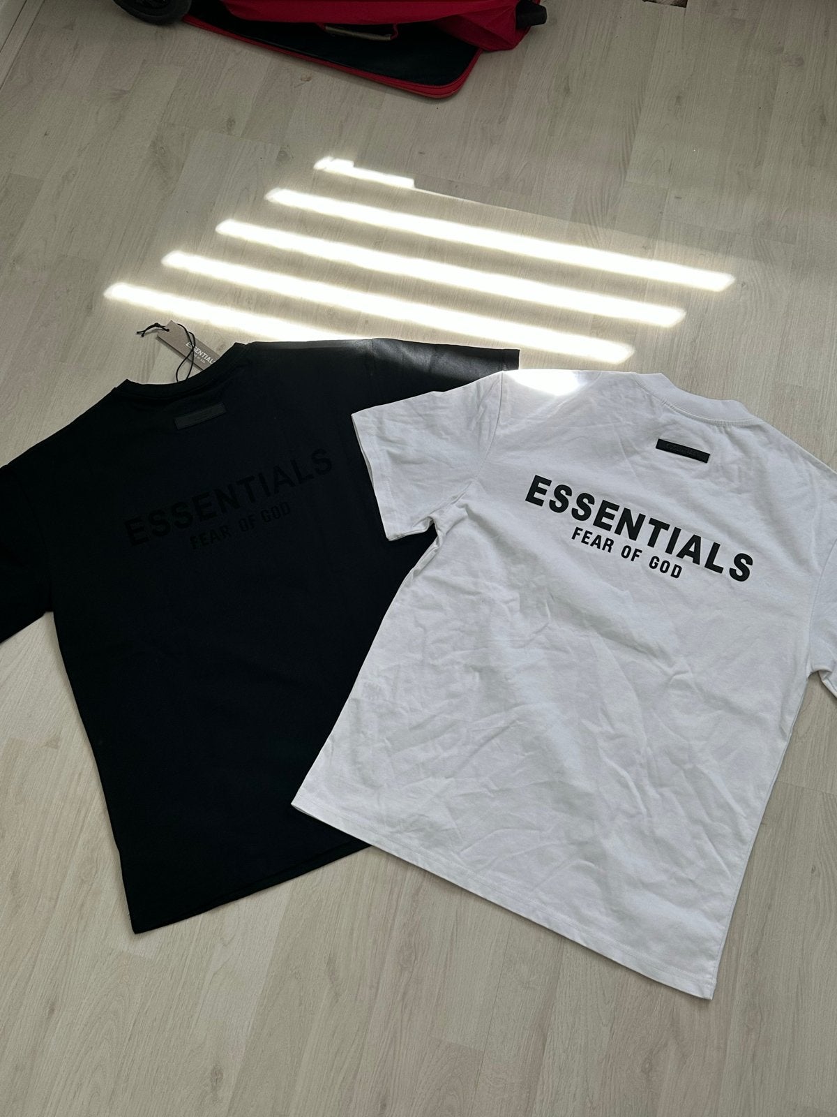 2 Essentials Fear of God T-shirts - Zwart & Wit - Maat S, Ophalen of Verzenden, Zo goed als nieuw, Maat 46 (S) of kleiner, Zwart