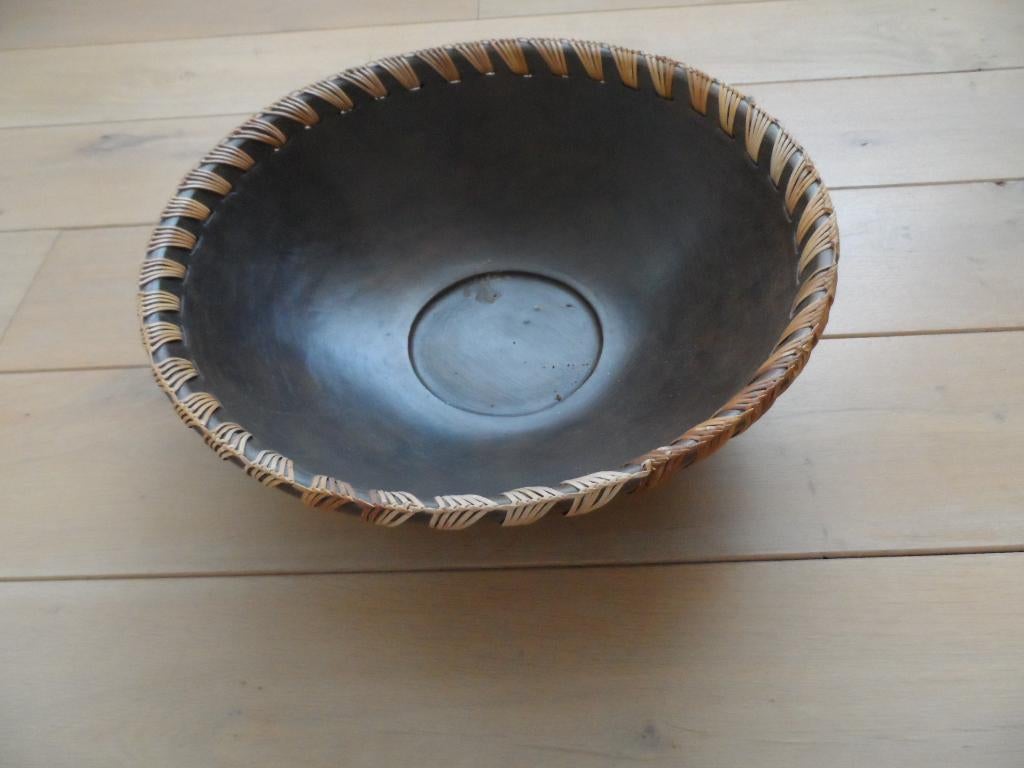 Decoratieve Afrikaanse schaal, Huis en Inrichting, Woonaccessoires | Schalen en Manden, Gebruikt, Schaal, Rond, Ophalen of Verzenden