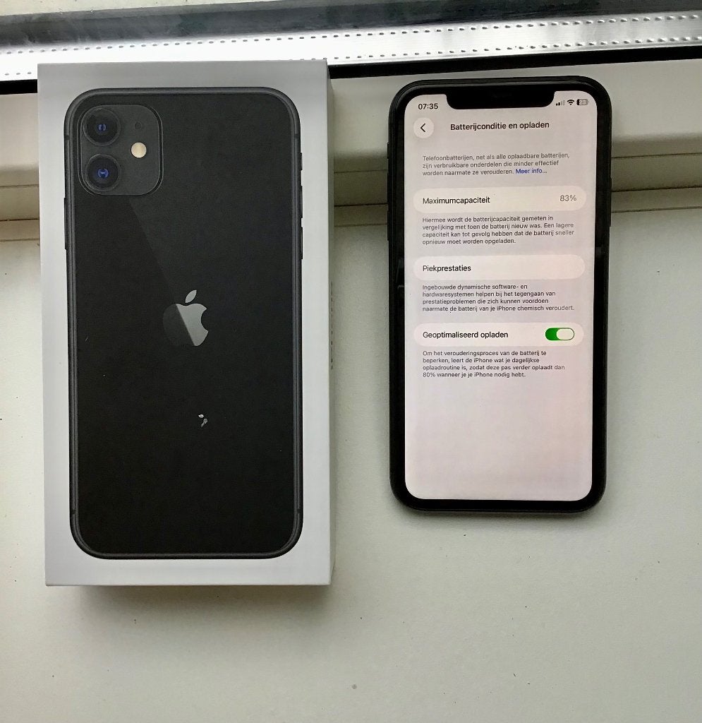 iPhone 11 (64GB) kras en beschadiging vrij, 83 %, Zwart, Zo goed als nieuw, 64 GB
