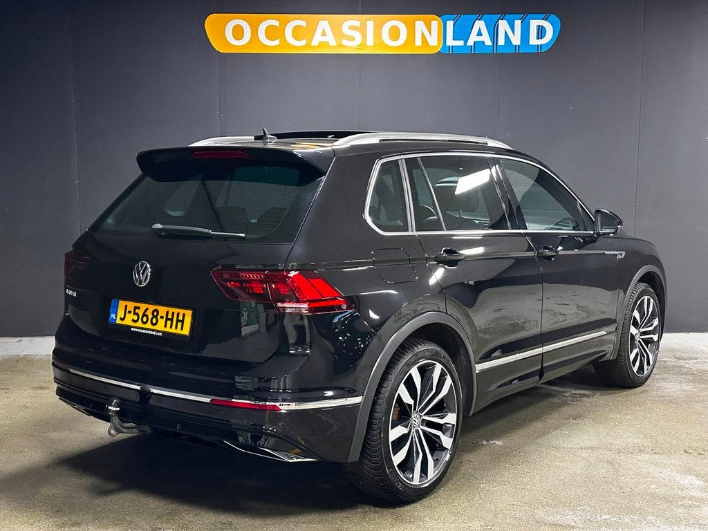 Volkswagen Tiguan 2.0 TSI 4Motion Highline R-LINE 220PK|PANO, Auto's, Volkswagen, Gebruikt, 4 cilinders, 1984 cc, 2500 kg