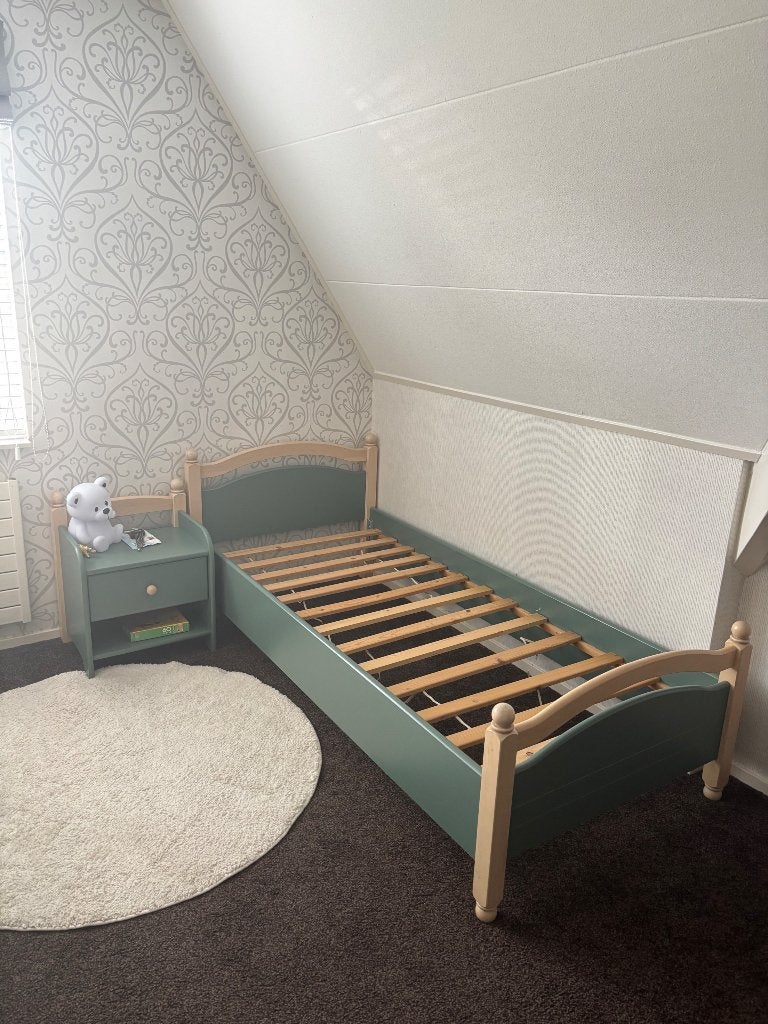 Eenpersoonsbed - groen hout, Ophalen, Gebruikt, 90 cm, Eenpersoons