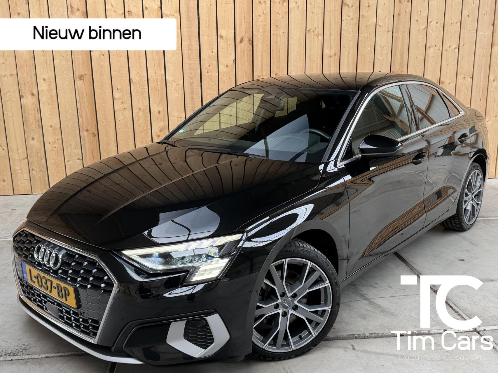 Audi A3 Limousine 30 TFSI Business edition Automaat | Apple, Auto's, Gebruikt, Verwarmde buitenspiegels, Zwart, Origineel Nederlands