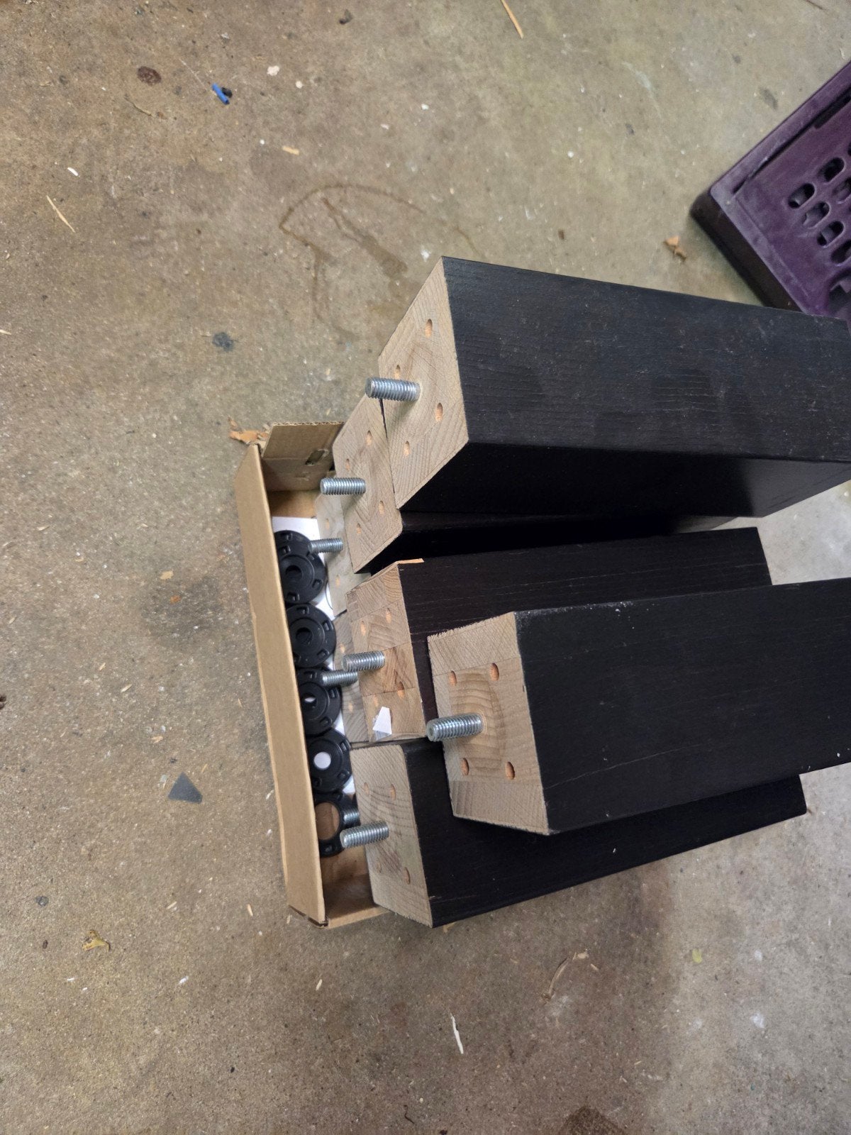 8x IKEA poten zwart - bedpoten, kastpoten, meubelpoten, Ophalen of Verzenden, Gebruikt