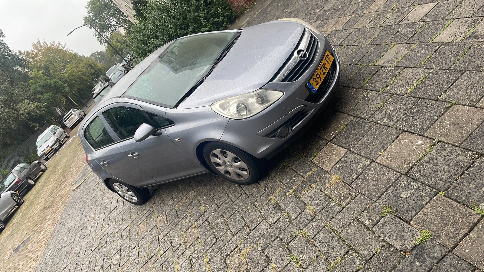 Opel Corsa 1.4 16V 5D 2008 Grijs, Voorwielaandrijving, 1063 kg, 4 cilinders, 49 €/maand
