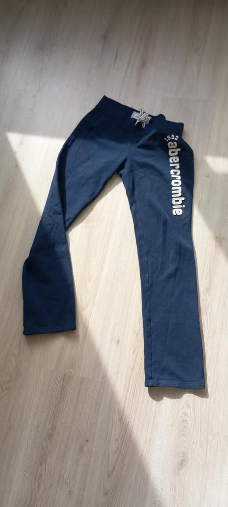 Mooie donkerblauwe joggingbroek van Abercrombie, Maat 38/40 (M), Blauw, Ophalen of Verzenden, Lang