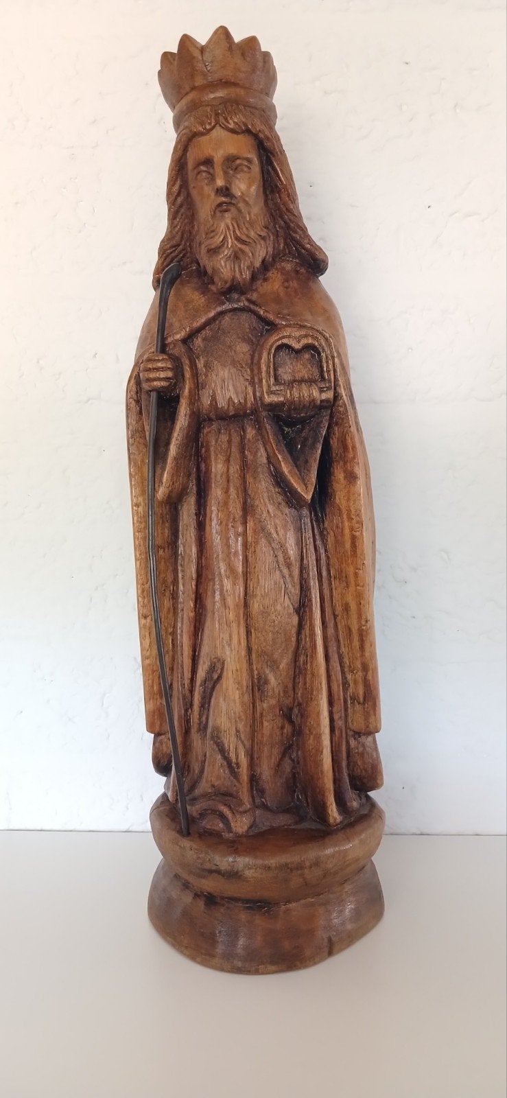 Houten Christusbeeld, 55 cm hoog met Kroon en Scepter, Ophalen, Handgemaakt, 20 - 50 cm, Beeld