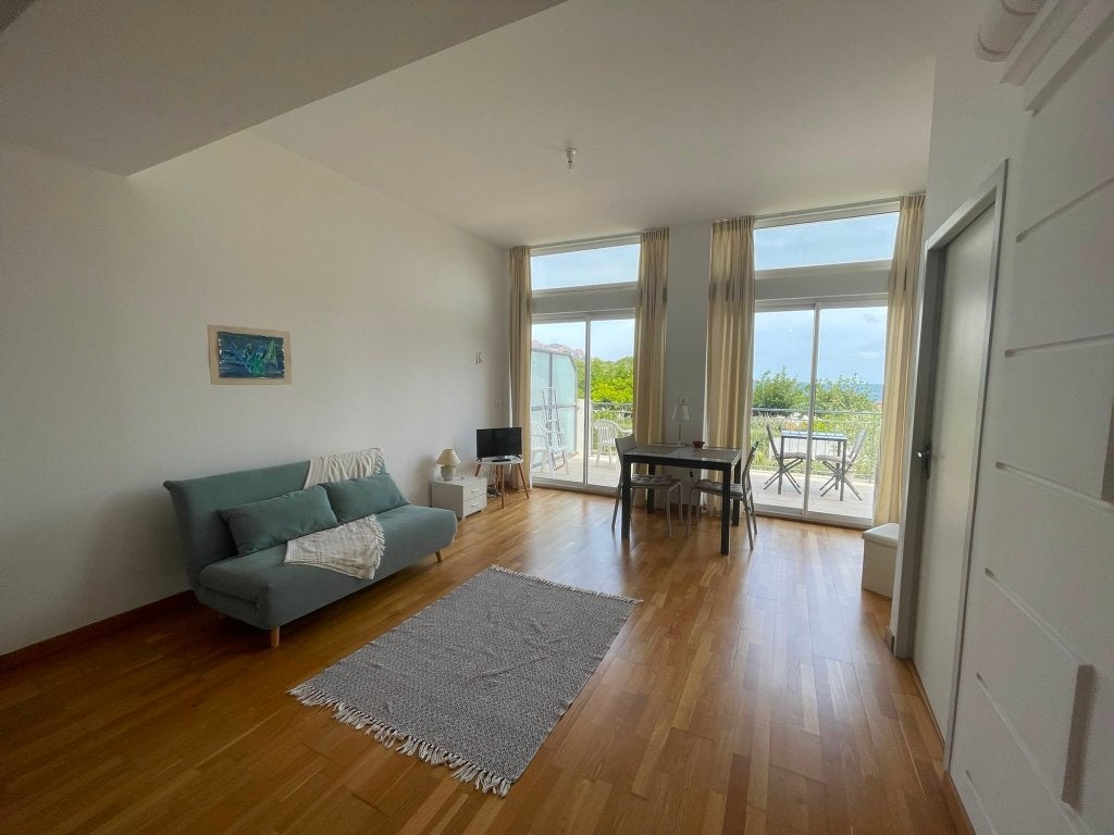 Direct aan het strand:appartement met panoramisch zeezicht, Huizen en Kamers, Dorp, Saint Raphael, Frankrijk, 2 kamers