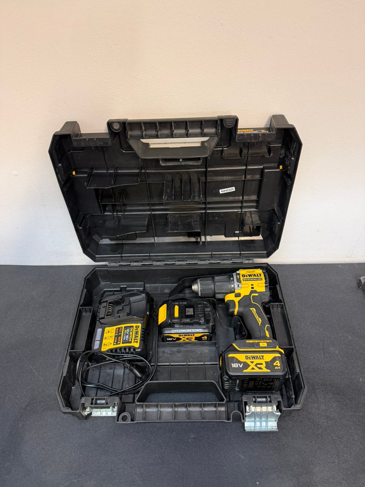 Dewalt boormachine, Ophalen of Verzenden, Zo goed als nieuw, Boormachine