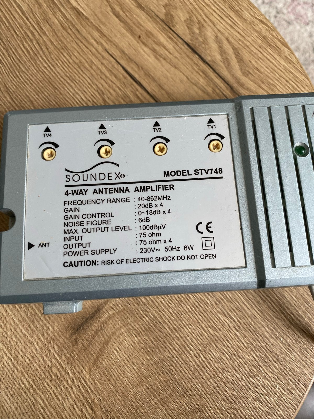 Soundex STV748 4-Weg Antenne Versterker, Ophalen, Gebruikt, Toebehoren