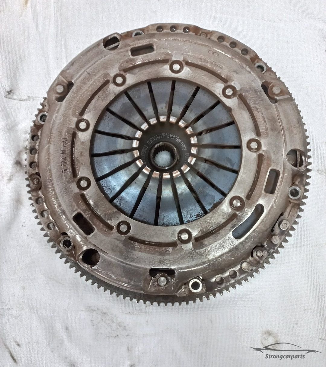 Dubbele massa vliegwiel VW CAVD motor KWB bak 03C105273H, Auto-onderdelen, Motor en Toebehoren, Gebruikt, -, Volkswagen, -