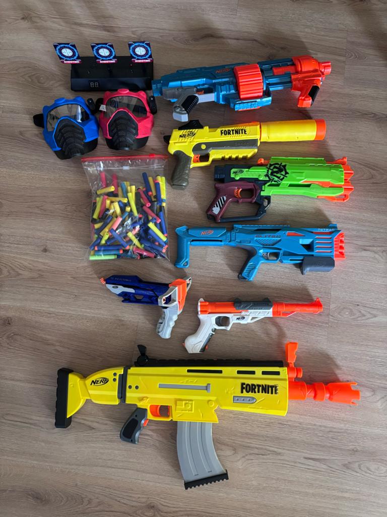 Grote Nerf Blaster Collectie met Accessoires, Ophalen of Verzenden, Gebruikt, Jongen of Meisje