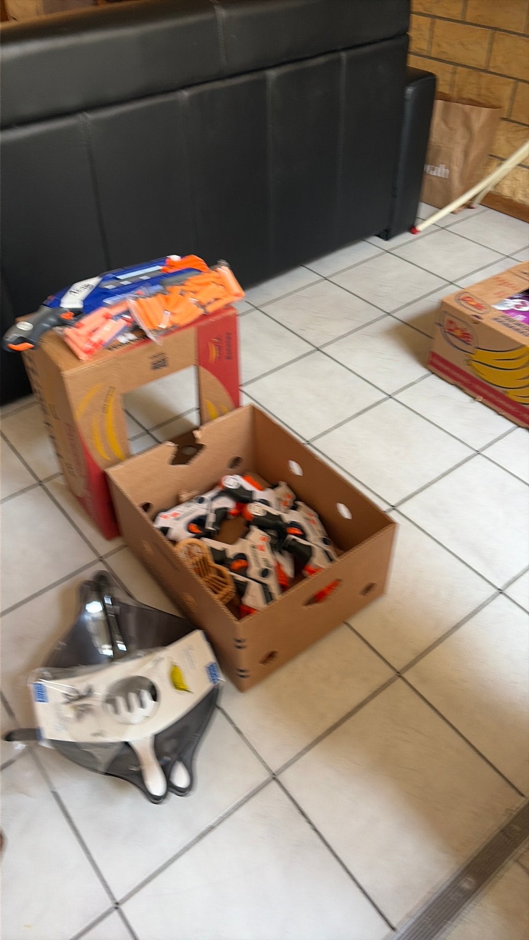 Bananandoos met speelgoed, Ophalen, Zo goed als nieuw