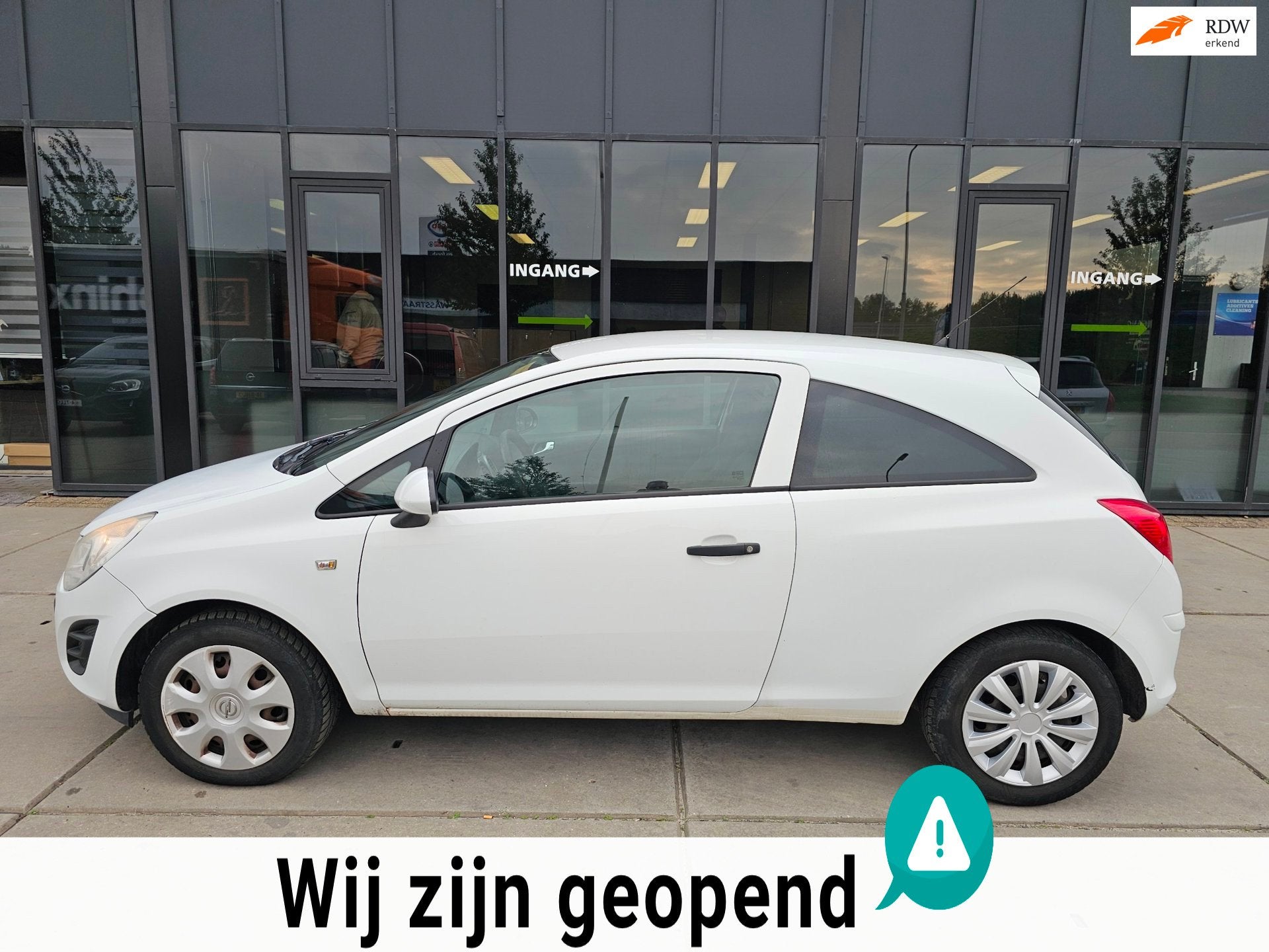 Opel Corsa 1.3 CDTi EcoFlex S/S Selection - Airco -, Auto's, Voorwielaandrijving, Euro 5, Zwart, Wit