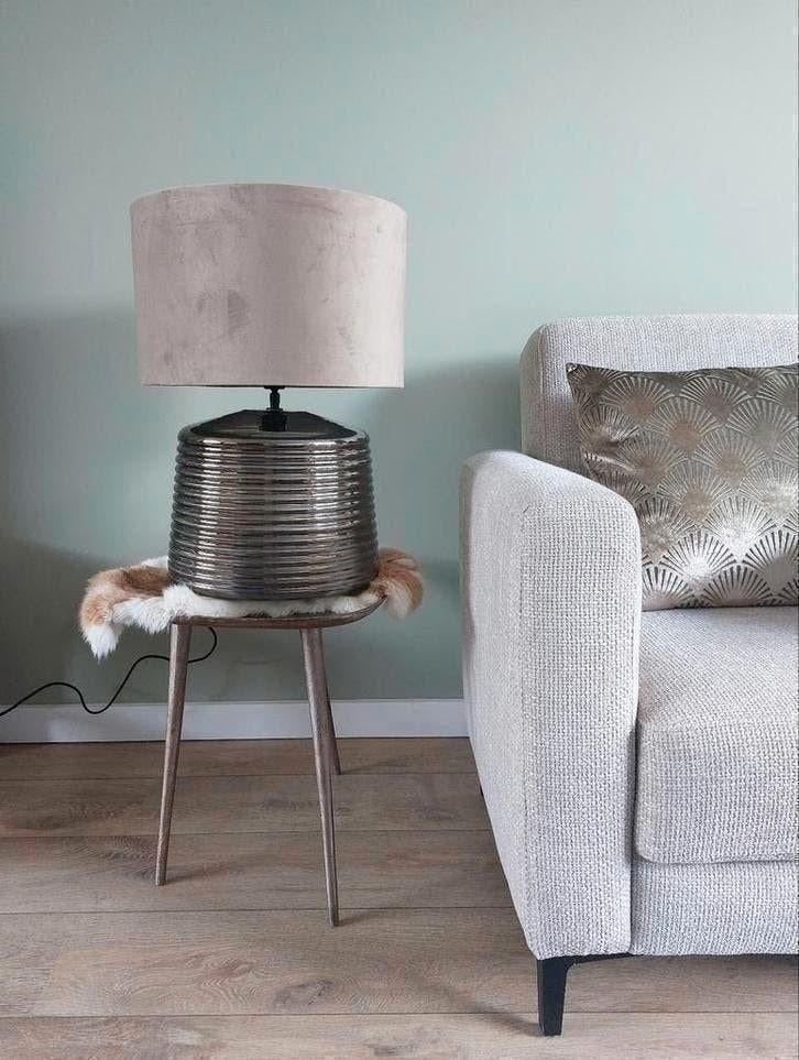 Tafellamp smokeglas hotel chique Lamp zandkleur kap Nieuw, Huis en Inrichting, Lampen | Tafellampen, Ophalen, 50 tot 75 cm, Hotel chique Luxe