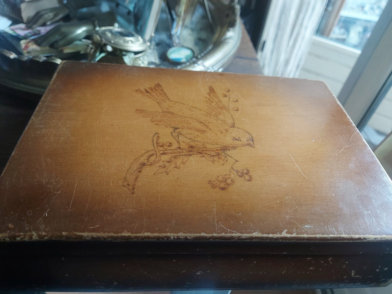 Mooie grote veelgebruikte Brocante houten naaikist met vogel, Ophalen of Verzenden