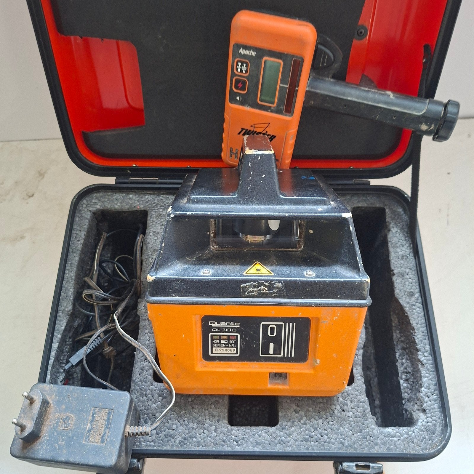 Quante QL 310 D Laser Waterpas met Apache Twister Ontvanger, Doe-het-zelf en Verbouw, Meetapparatuur, Gebruikt, Quante, Onbekend, raadpleeg handleiding