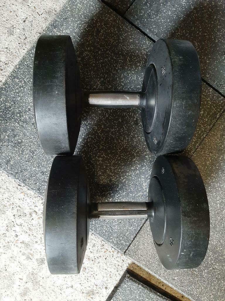 Set Technogym Dumbells 36kg, Ophalen, Zo goed als nieuw, Benen, Dumbbell