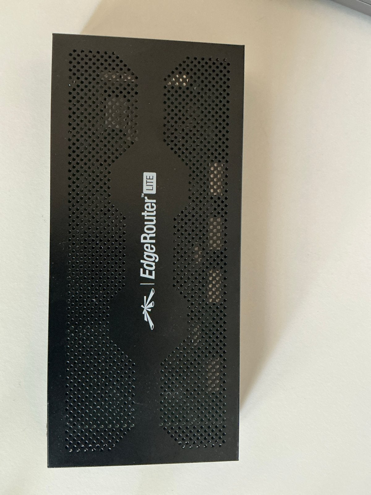 Ubiquiti EdgeRouter Lite (ERLite-3) Router, Verzenden, Zo goed als nieuw, Router