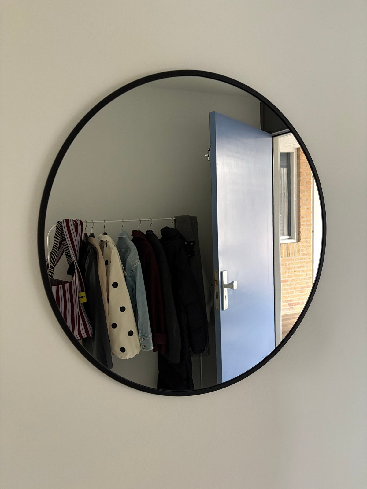 Ronde spiegel met zwarte rand - Sostrene Grene (71cm), Ophalen, Rond, Zo goed als nieuw, Minder dan 100 cm