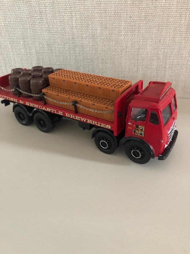 Corgi biervrachtauto, Ophalen of Verzenden, Zo goed als nieuw, Bus of Vrachtwagen, Corgi