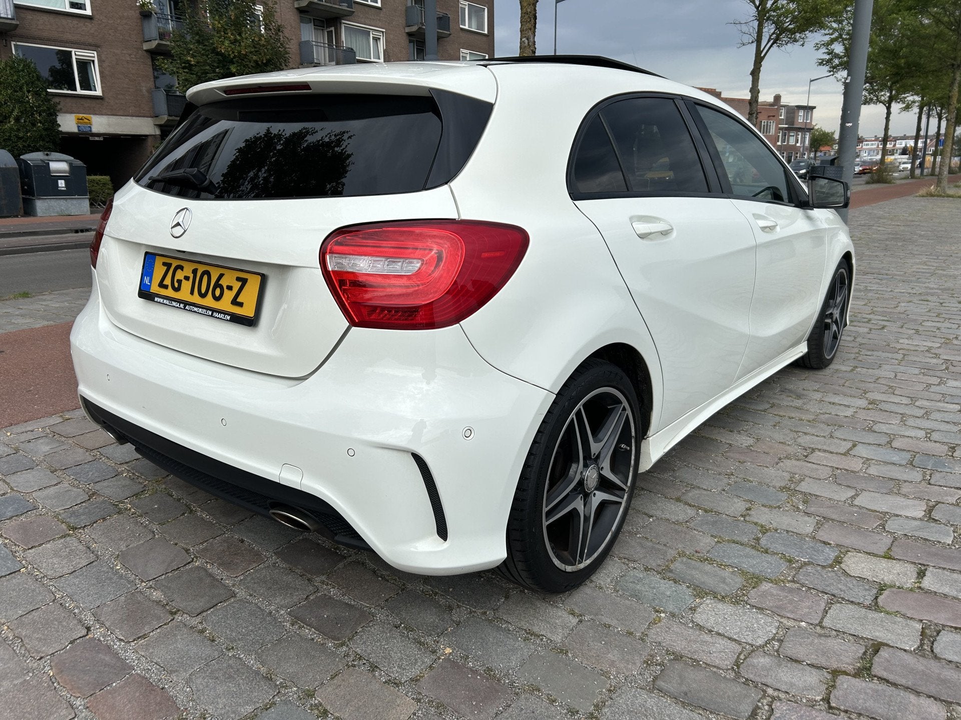 Mercedes-Benz A-Klasse 200 Prestige AMG Pakket Panodak navi/, Auto's, Gebruikt, Wit, 1595 cc, Bedrijf