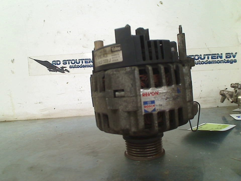 Dynamo Volkswagen New Beetle (1Y7) 2003 030903023J, Gebruikt, Volkswagen, Volkswagen AG, Kundenbetreuung@volkswagen.de