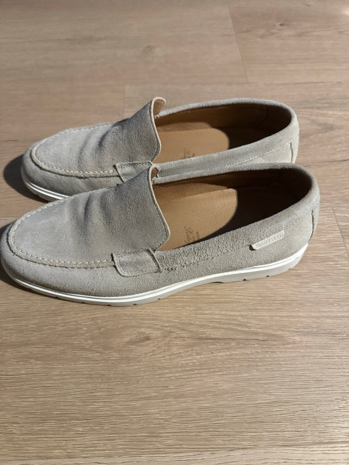 Mooie beige instappers, maat 42, Kleding | Heren, Loafers, Overige kleuren, Ophalen of Verzenden, Zo goed als nieuw