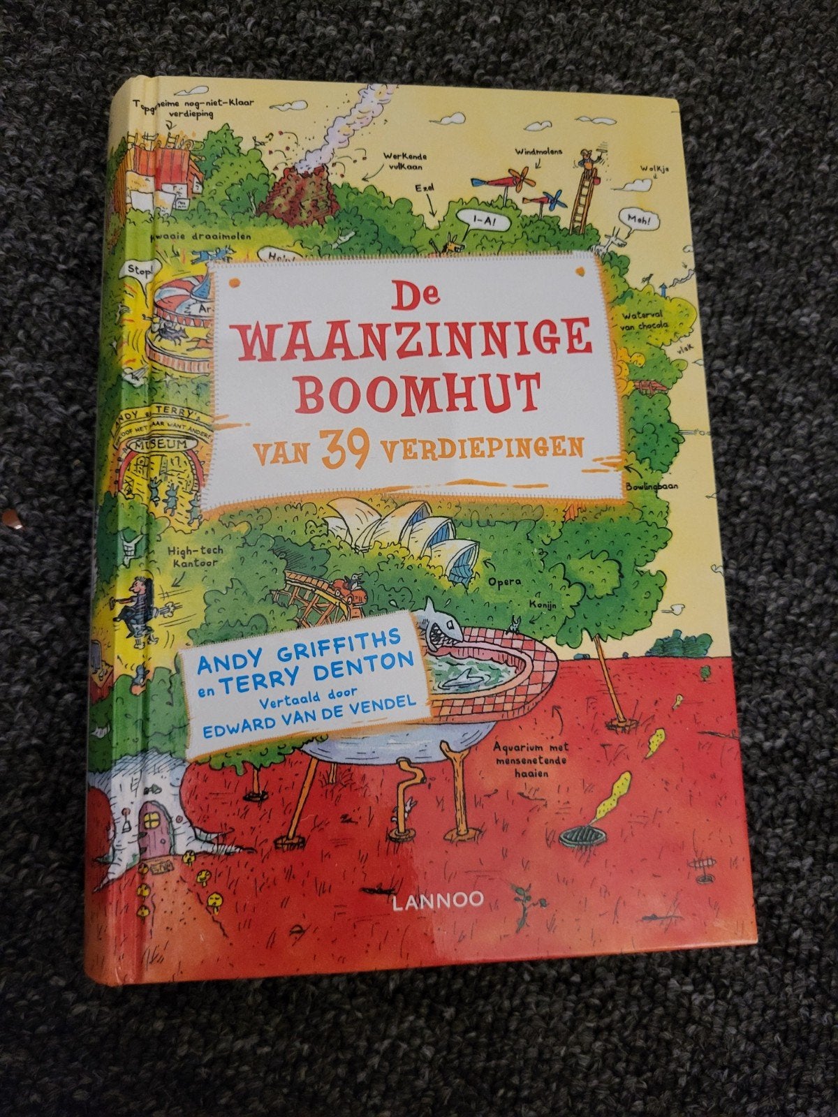 De waanzinnige boomhut, deel 3, Boeken, Ophalen of Verzenden, Zo goed als nieuw