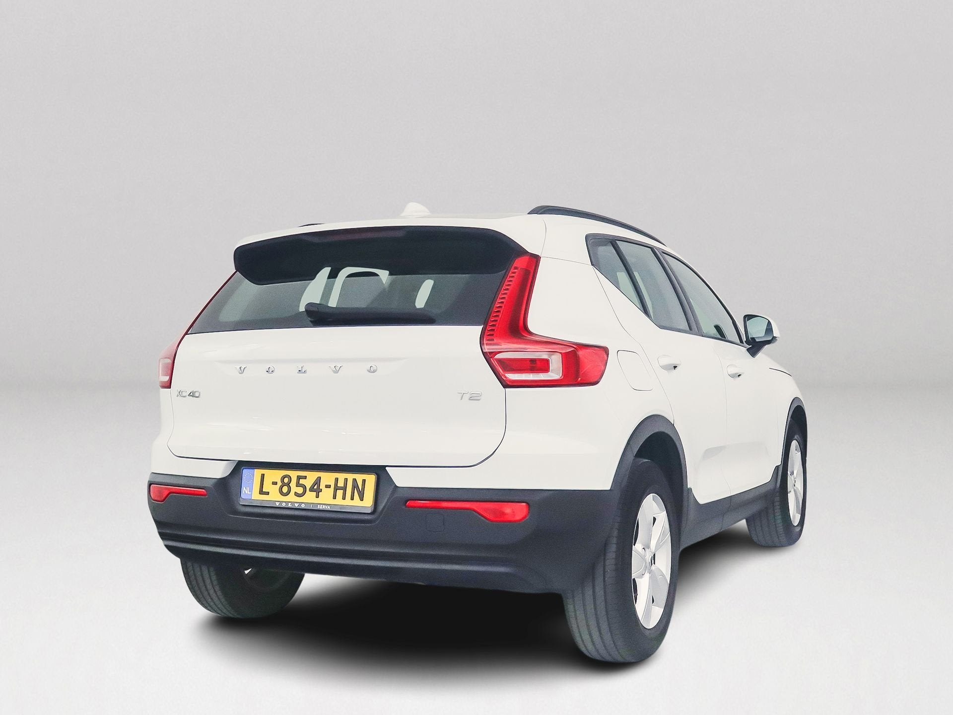Volvo XC40 T2 Momentum Core | Park assist | LED | Cruise con, Gebruikt, Wit, Origineel Nederlands, Bedrijf