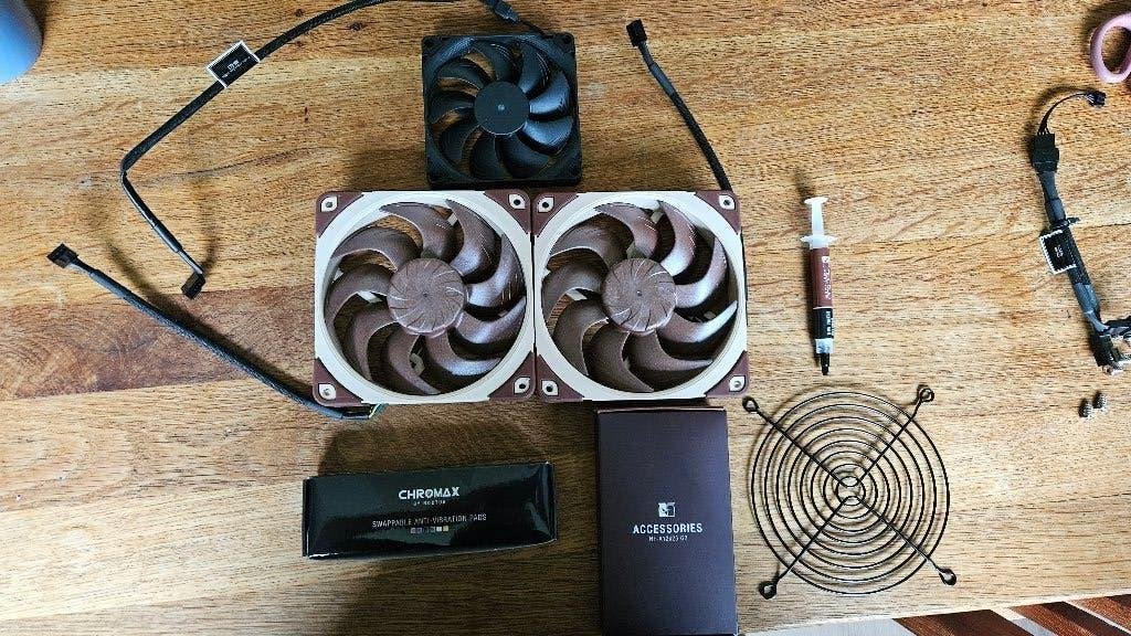 Noctua NF-A12x25 G2 PWM + Noctua NF-A9X14 HS-PWM, Computers en Software, Computerkoelers, Ophalen of Verzenden, Zo goed als nieuw