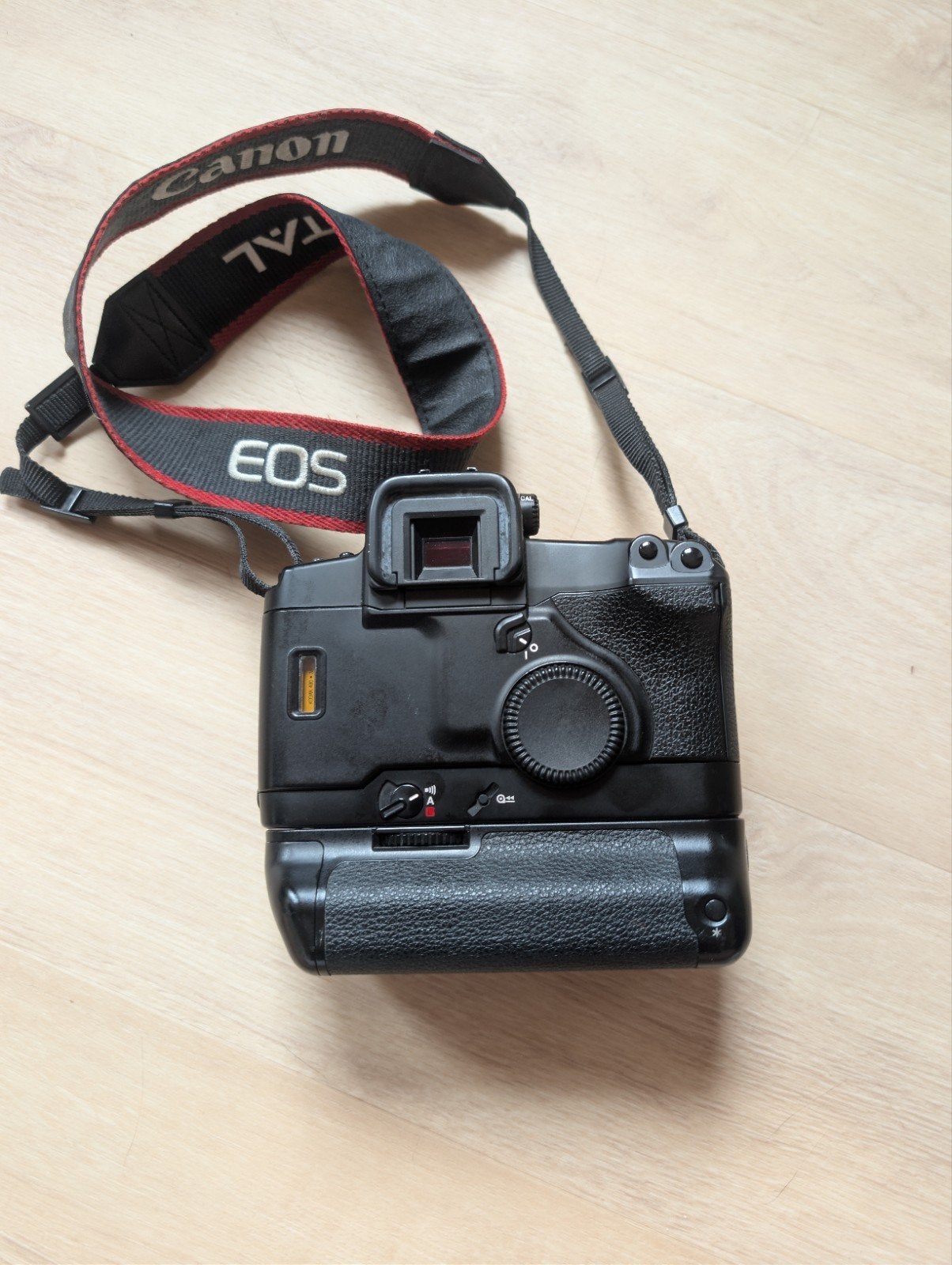 Canon EOS 3 spiegelreflexcamera met batterijgrip, Ophalen, Gebruikt, Spiegelreflex, Canon