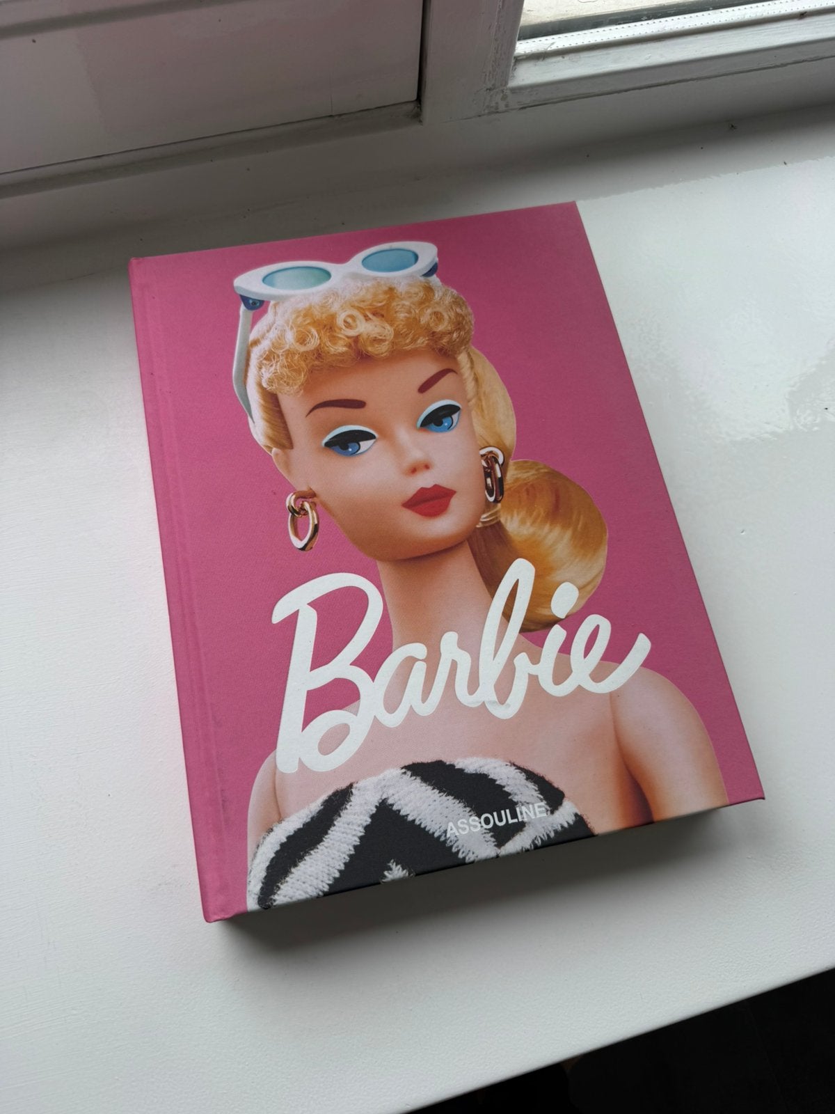 Assouline Barbie – Luxe Coffee Table Book, Ophalen, Zo goed als nieuw