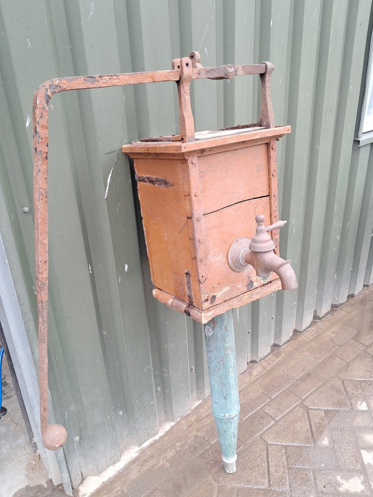 waterpomp  waterput. antiek, Ophalen
