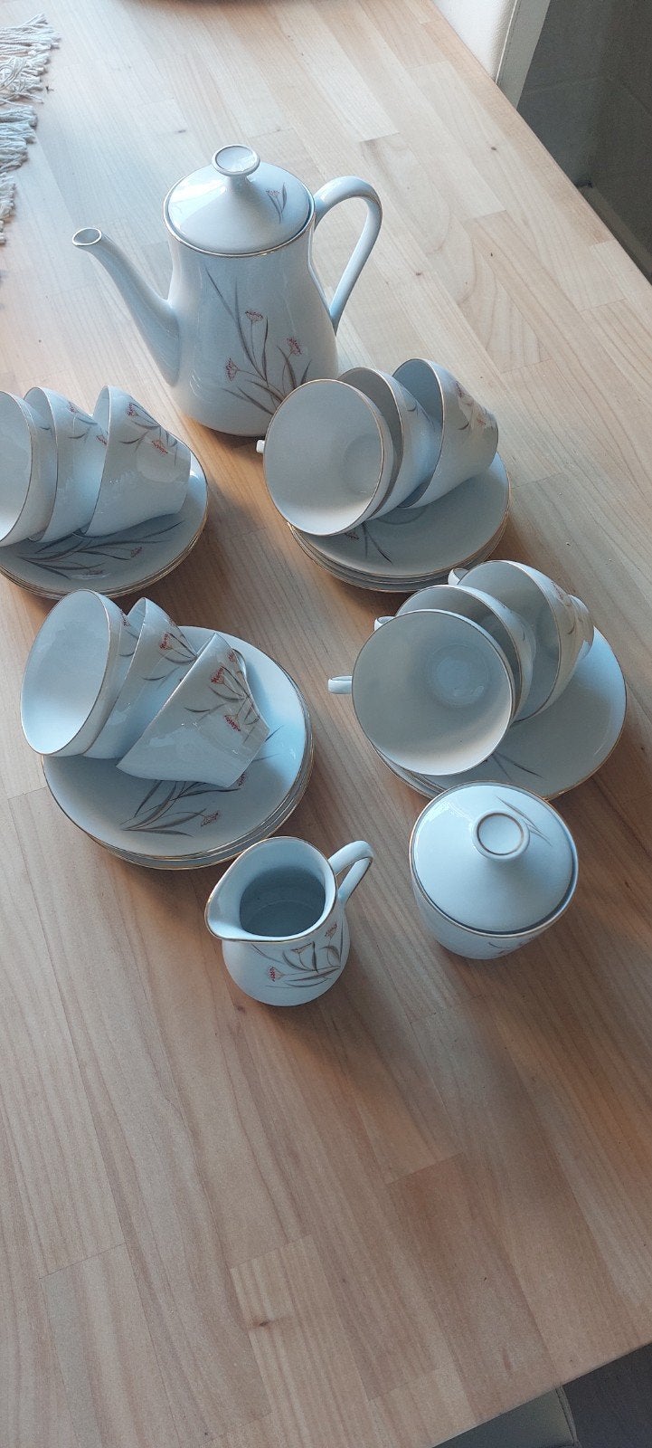Vintage theeservies met bloemmotief en gouden rand, Ophalen of Verzenden