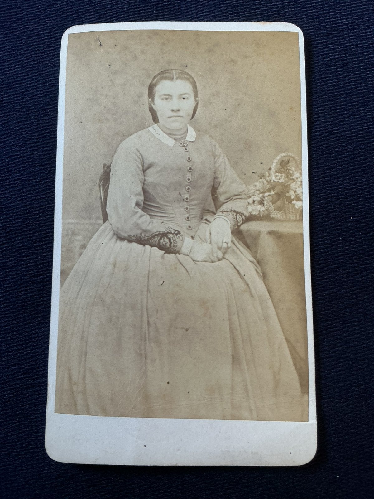 CDV, Vrouw, W.C. VAN DIJK, UTRECHT, oud, dun karton, Ophalen of Verzenden, Voor 1940, Gebruikt, Foto