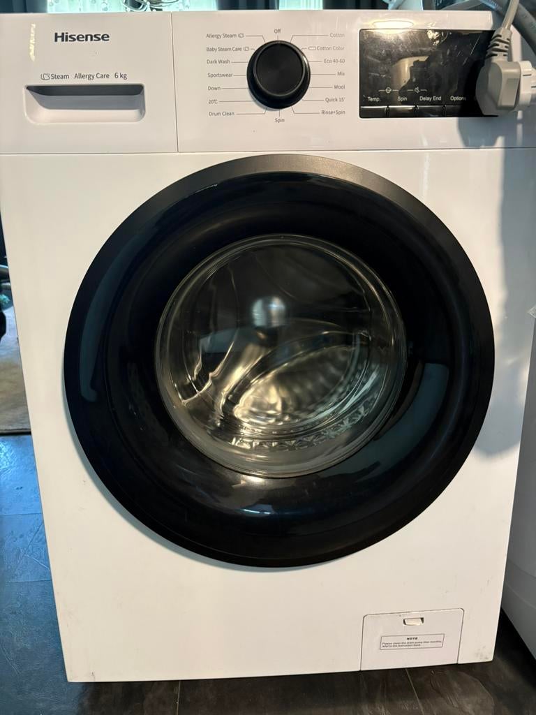 Hisense 6 kilo wasmachine, Ophalen, Zo goed als nieuw, 1200 tot 1600 toeren, 85 tot 90 cm