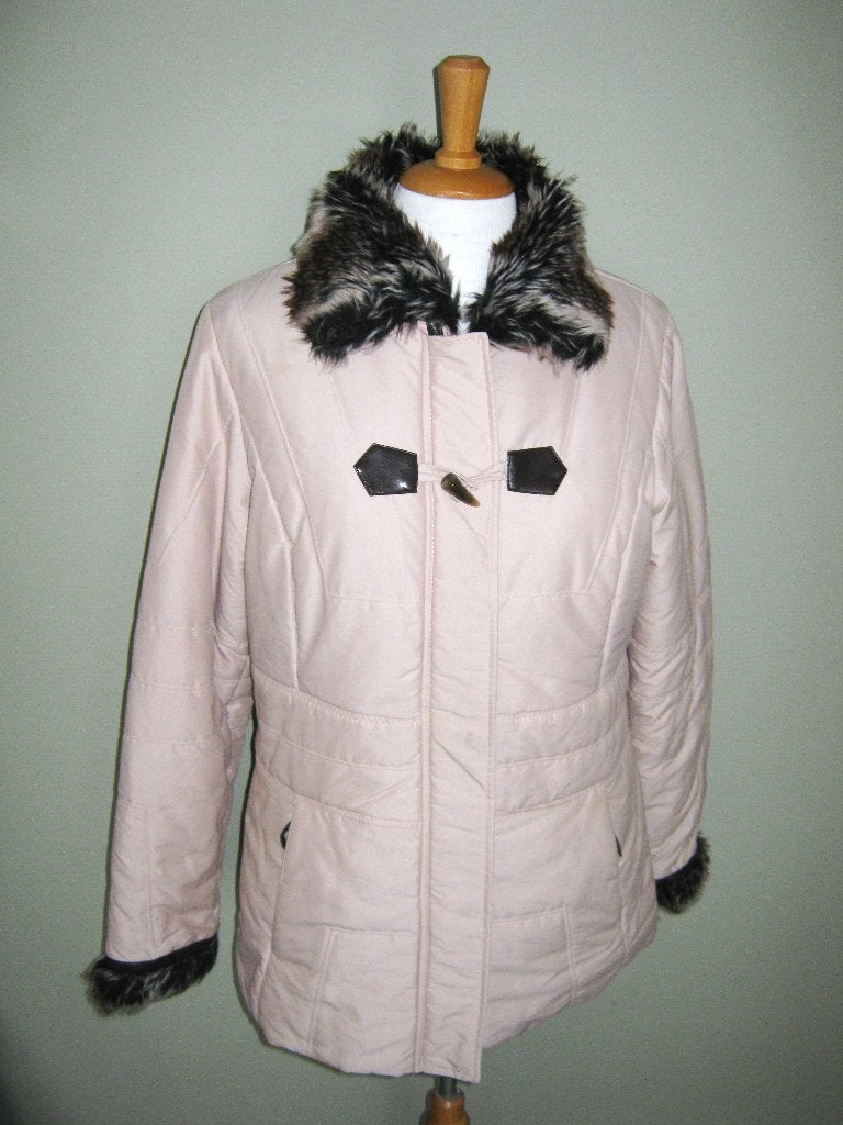 Fijne  jas maat 40 M&S mode, Maat 38/40 (M), Beige, Ophalen of Verzenden, Zo goed als nieuw