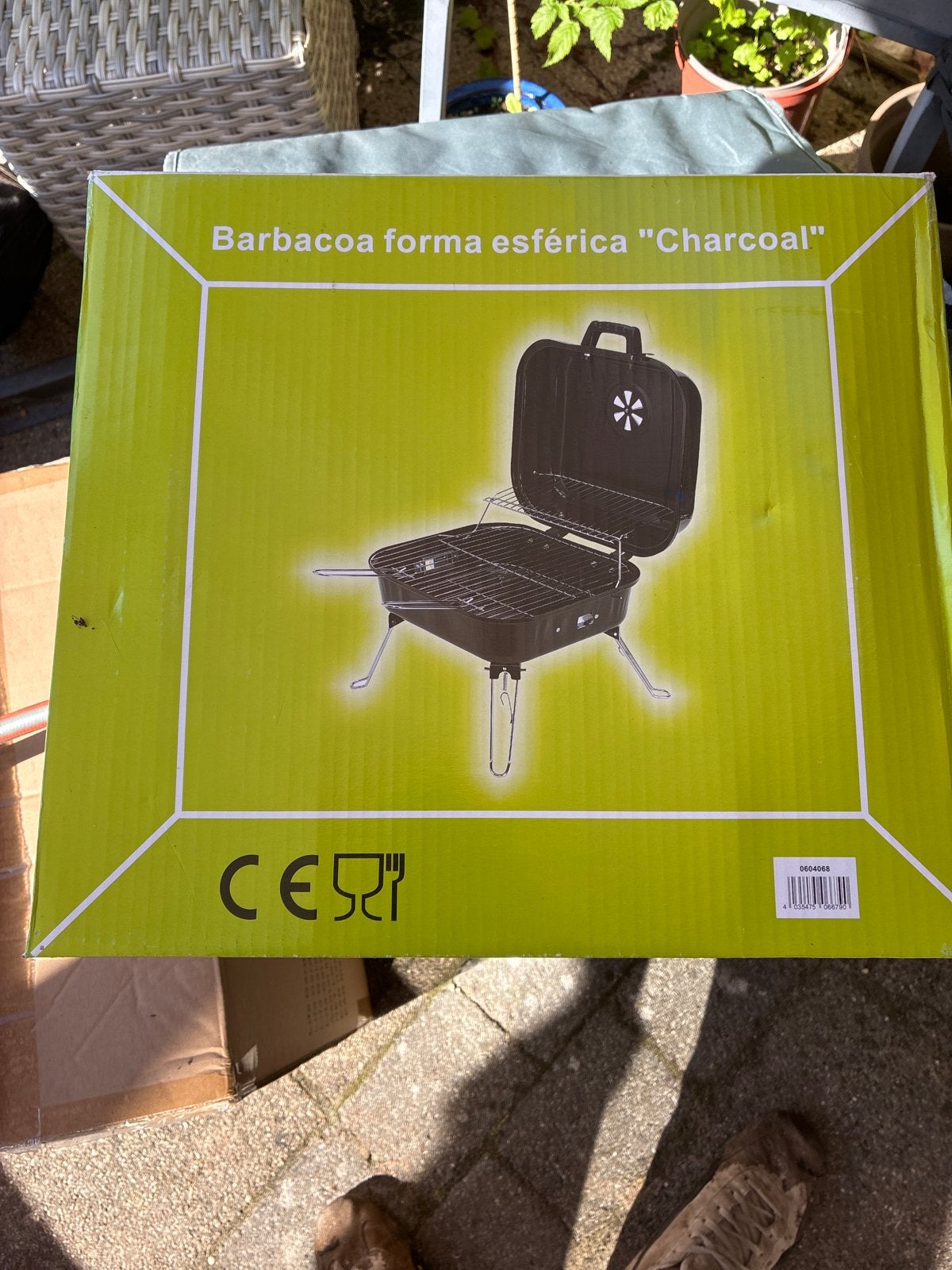 Nieuwe houtskool barbecue in doos, Tuin en Terras, Ophalen, Nieuw