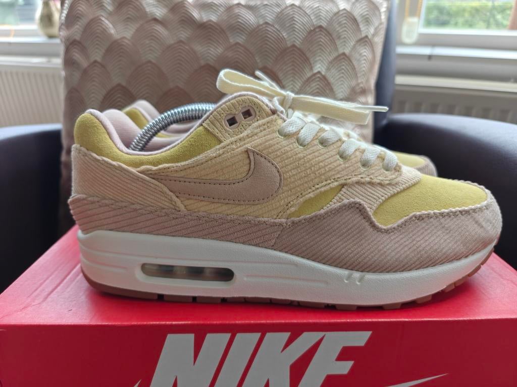 Nike Air Max 1 Gold Corduroy - Nieuw, Maat 44.5/45, Overige kleuren, Nike, Nieuw, Ophalen of Verzenden