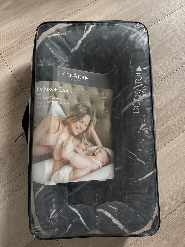 Dockatot Deluxe+ babynestje - Marmer Zwart (0-8 maanden), Ophalen, Gebruikt, Overige typen