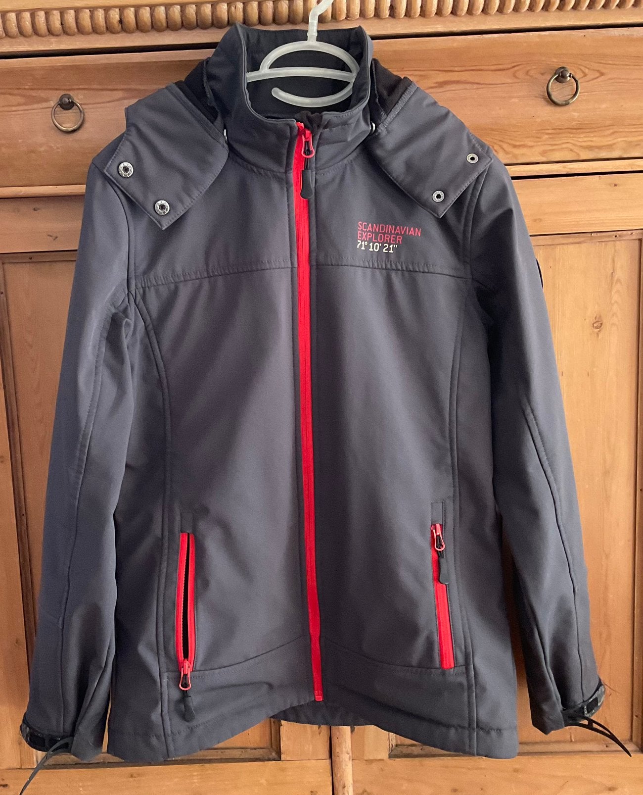 Softshell jas van Scandinavian Explorer maat M., Ophalen of Verzenden, Zo goed als nieuw, Grijs