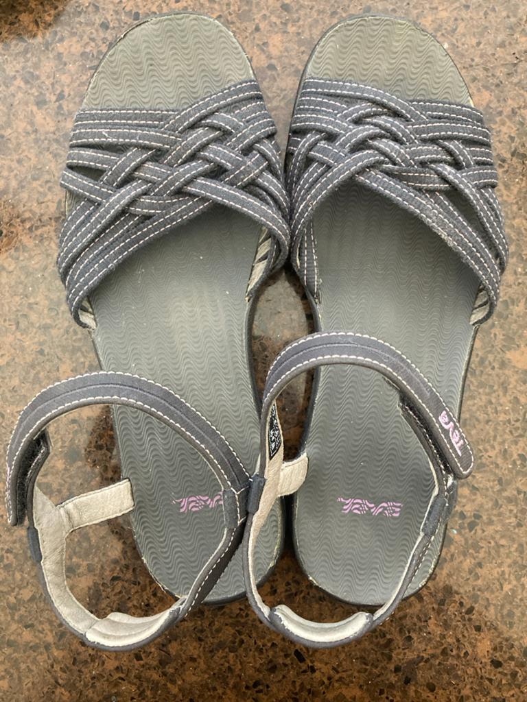 Teva sandalen dames maat 39 /40- Zo goed als nieuw, Ophalen of Verzenden, Zo goed als nieuw, Blauw, Sandalen of Muiltjes