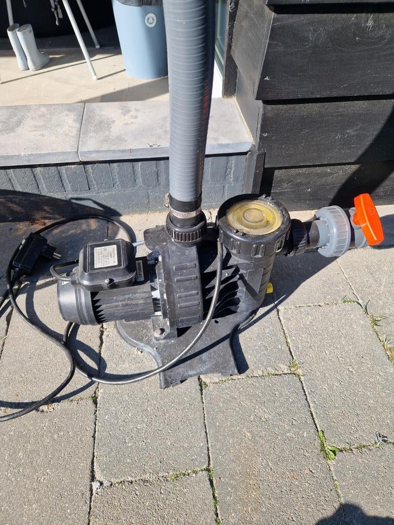 Goedwerkende gebruikte zwembadpomp Aqua Plus 11-M, Ophalen of Verzenden, Gebruikt, Zwembadpomp