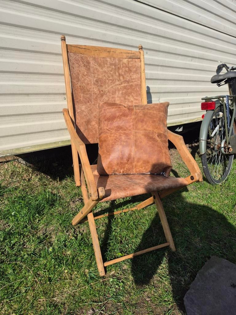 Mooie vintage inklapbare stoel met lederen bekleding, Huis en Inrichting, Stoelen, Ophalen, Bruin, Vintage, Zo goed als nieuw