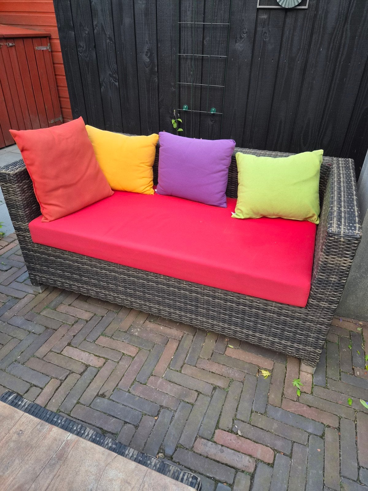 Tuinset , tafeltje, 2 banken 140 cm breed, 75 cm diep, met k, Ophalen, 4 zitplaatsen, Gebruikt, Bank