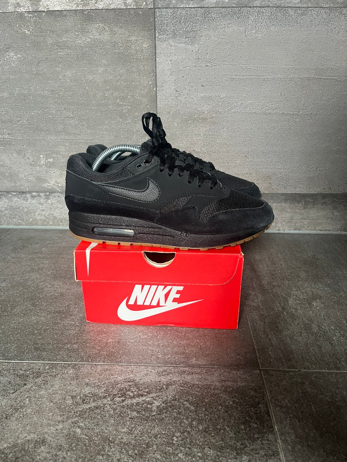 Nike Air Max 1 Black Gum | Maat 40.5, Ophalen of Verzenden, Gedragen, Zwart, Sneakers of Gympen