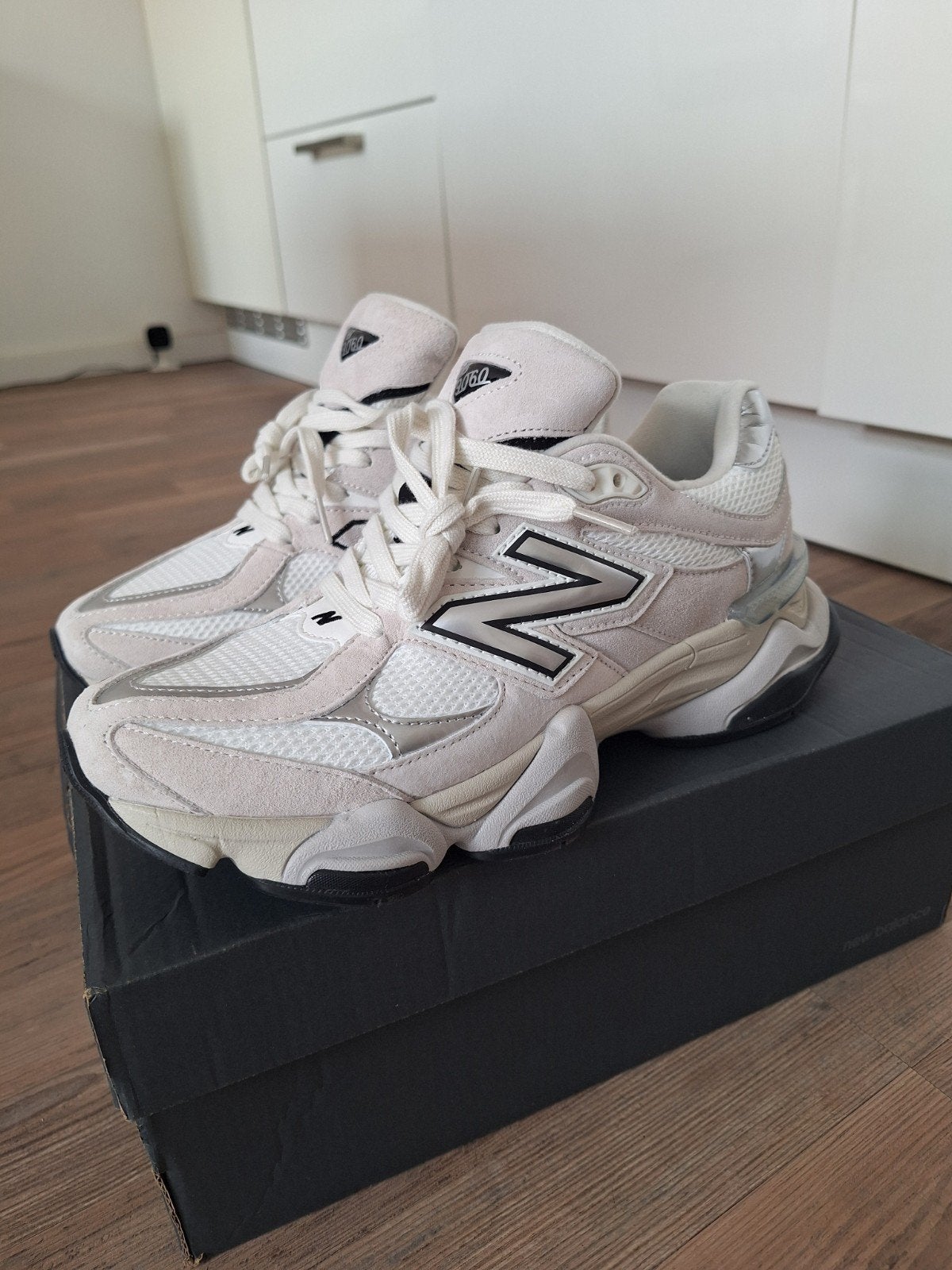 Gloednieuwe New Balance 9060 valt als maat 40.5/41, Ophalen, Nieuw, Sneakers of Gympen