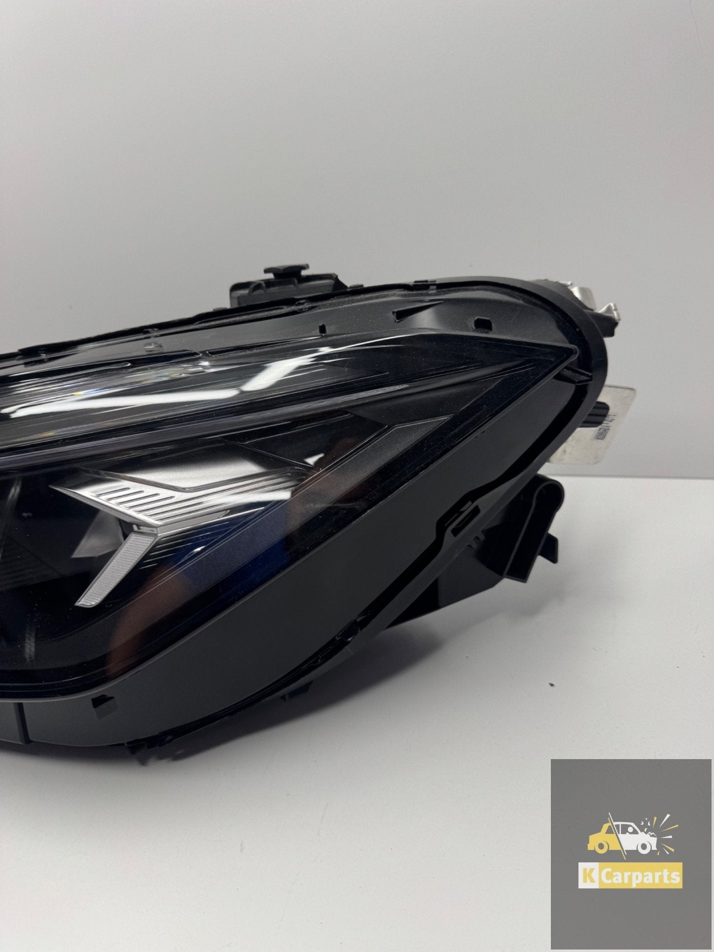 Volkswagen Passat B9 koplamp led links nieuw lamp 3J1941005, Gebruikt, Volkswagen, Volkswagen AG, Berliner Ring 2
38440  Wolfsburg, DE